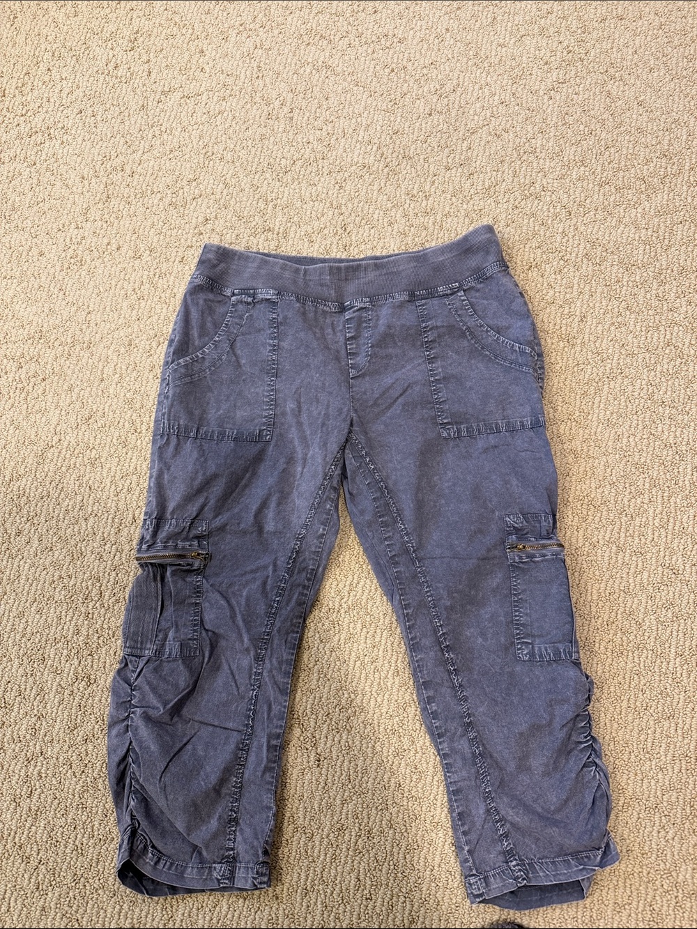 Wearables pull on cropped pant
